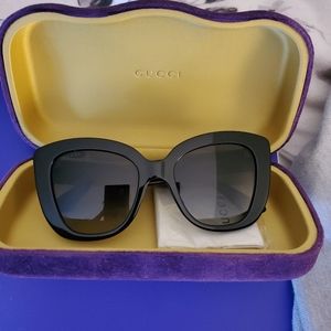 GUCCI sunglasses GG0327S